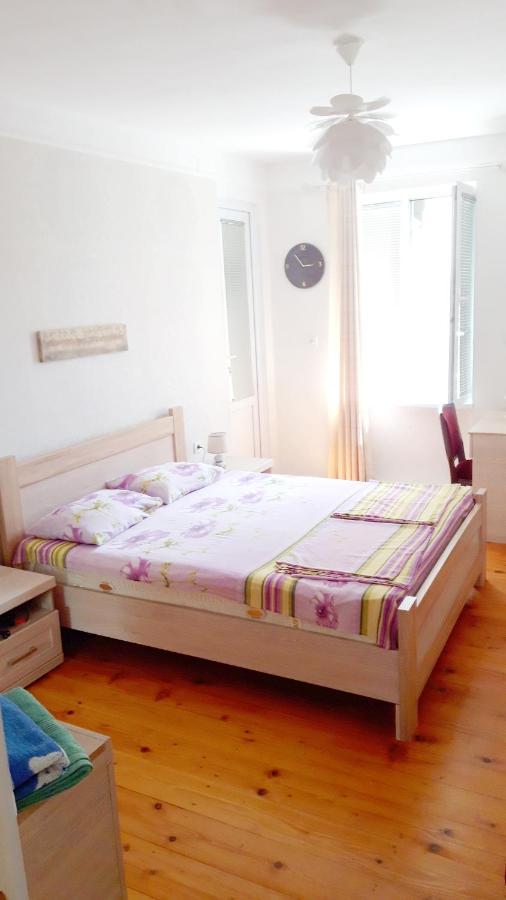 Pospolita Guest House Kutaiszi Kültér fotó