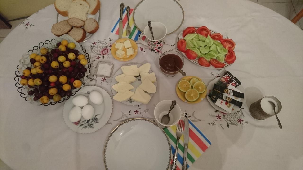 Pospolita Guest House Kutaiszi Kültér fotó